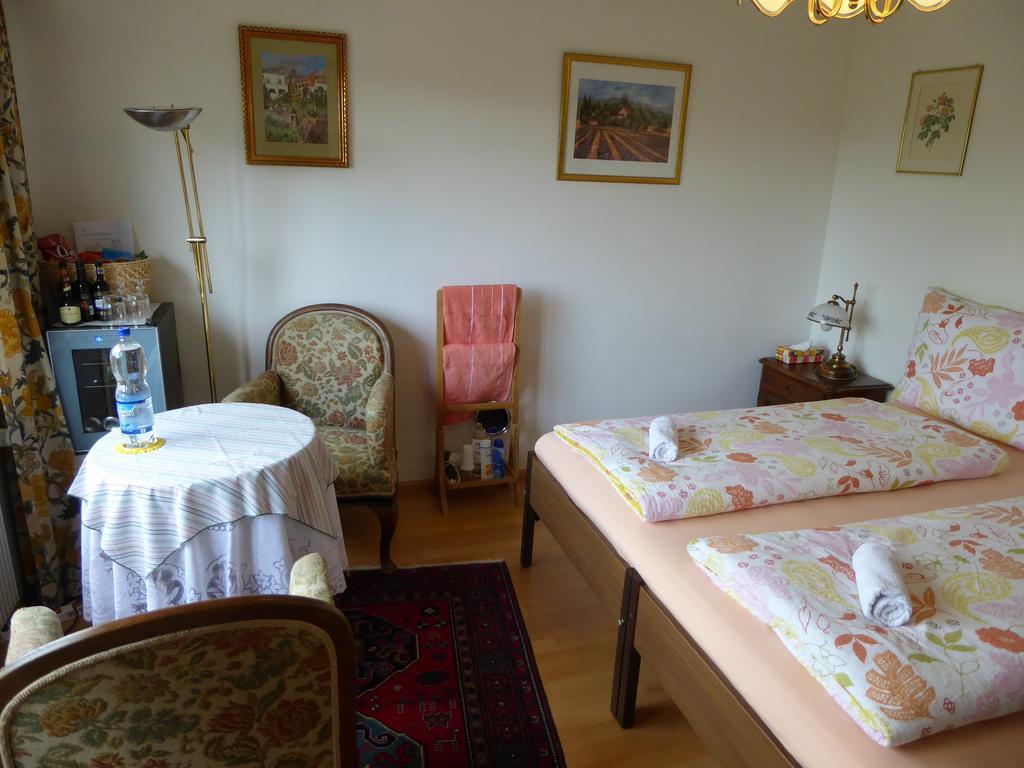 B&B Pappelweg - 2 Muttenz Eksteriør bilde